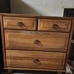Night Stand/ Drawer dresser