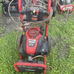 Husky 2600 PSI Pressure Washer 