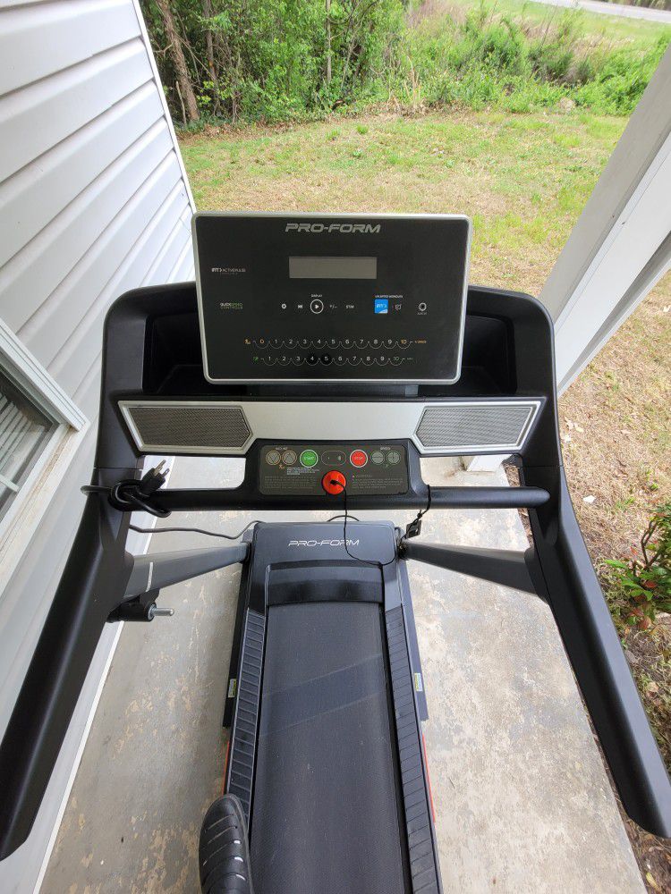 Pro-form CC500,  Treadmill 
