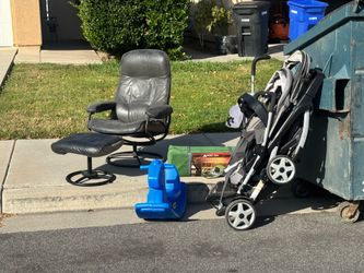 Free strollers/tent/chair