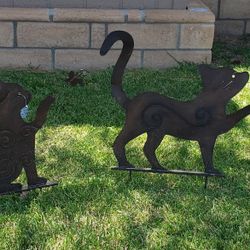 Yard Art Metal Cats