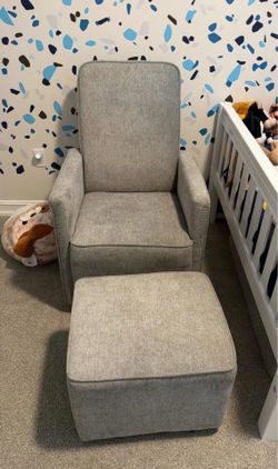 Great condition swivel/glider chair and ottoman