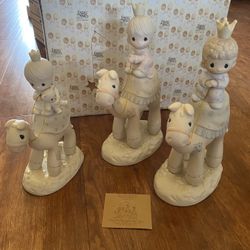 Precious Moments Christmas Figurines