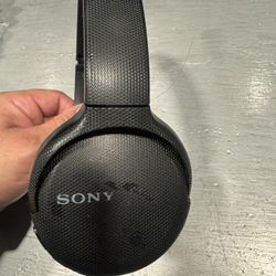 Sony Headphones In Excellent Working Condition 