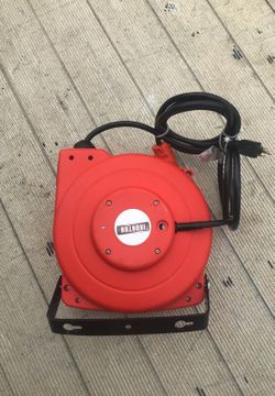 40ft.Retractable Cord Reel with Triple Tap