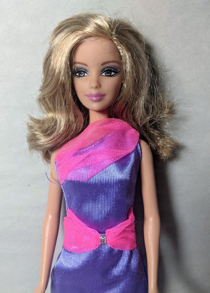 Fashion Fever Barbie Modern Trends Doll