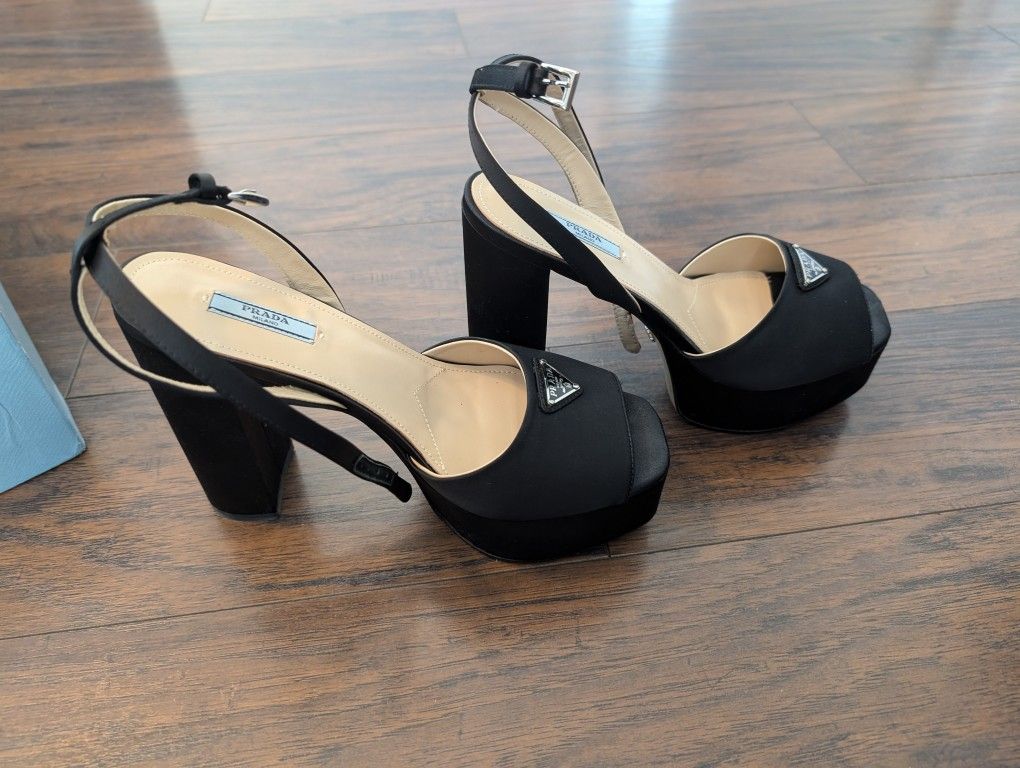 Very Cute Satin Heels