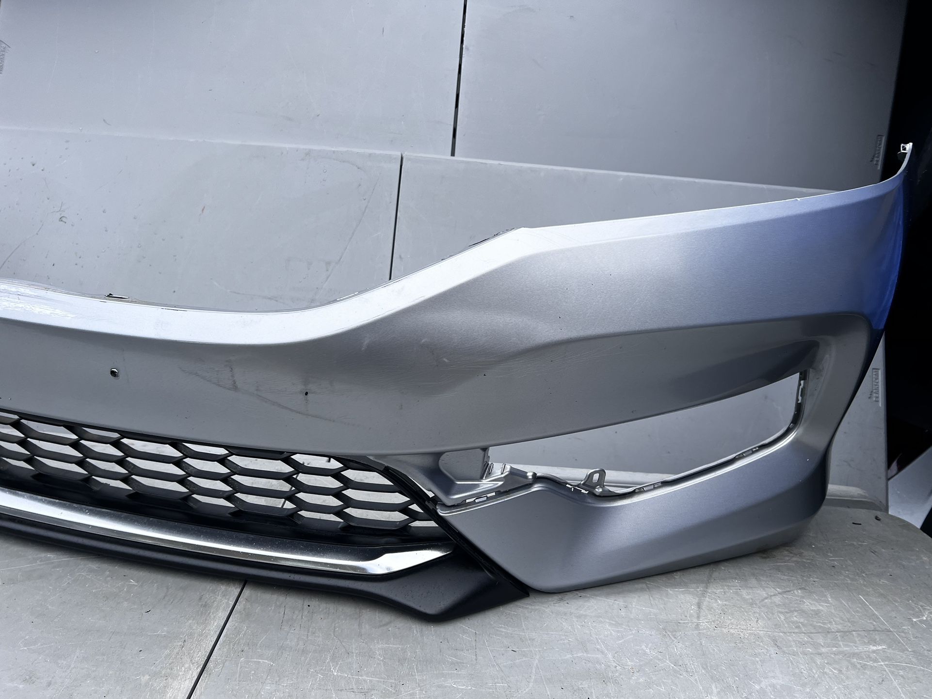 2016 2017 HONDA ACCORD FRONT BUMPER SILVER + LOWER GRILLE
