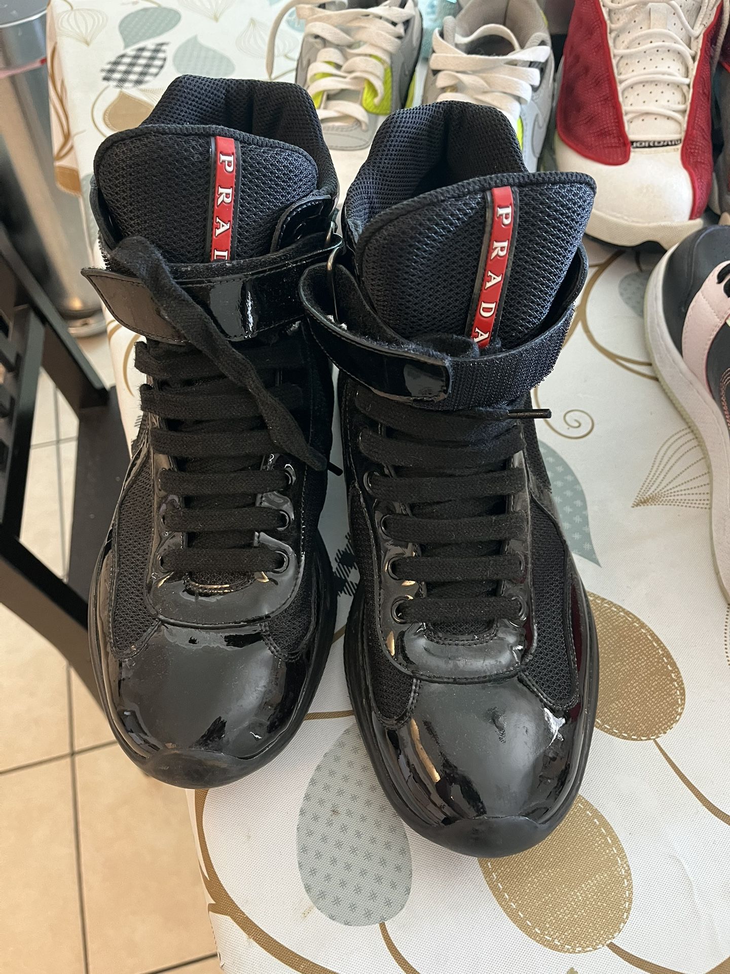 PRADA NEGRAS ORIGINAL TALLE 7