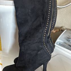 Women’s Black Boots With Gold Studs Size 9 OBO