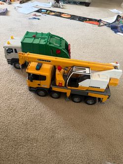 Liebherr Toy Trucks: Crane & Garbage Truck