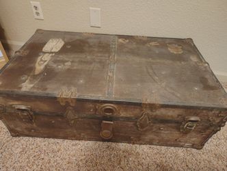 Old Vintage Original Multnomah Trunk