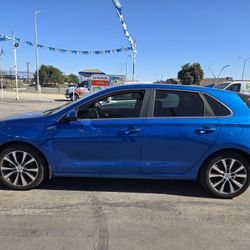 2018 Hyundai ELANTRA GT 4dr Hatchback 6A