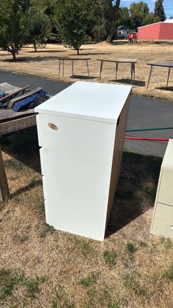 White Wood Dresser Cabinet