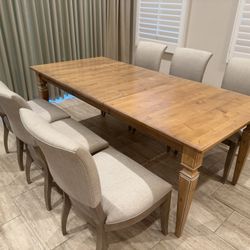 Ethan Allen Dinning Table And Chairs 