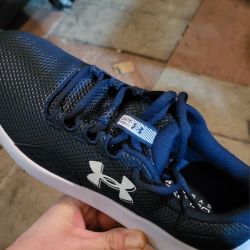 Underarmor Running Shoes. Size 9.5