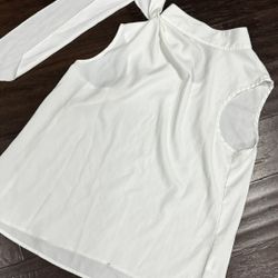 White SHEIN Blouse – Size Large (Flowy Lightweight Top)