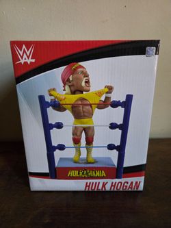 FOCO HULK HOGAN BOBBLEHEAD
