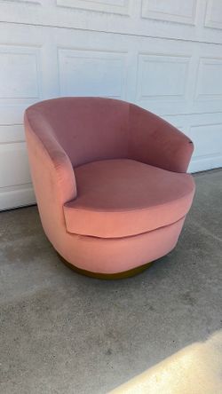 Club Chair (Re-upholsterer’s Dream)