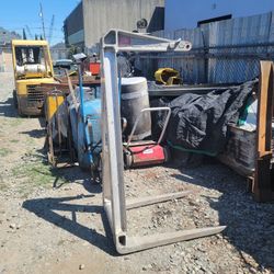 Pallet Crane