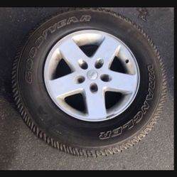 1 —- 255/75r17 5x5 5x127 Jeep Wrangler Wheel Rim With Tire!!!!