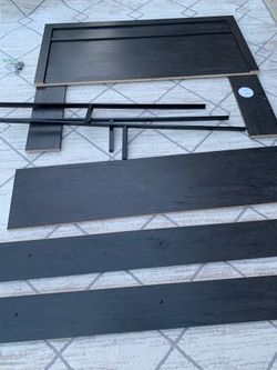 Queen size bedframe moving sell