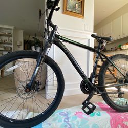 Schwinn Sidewinder Mountain Bike, 26-inch Wheels, 21 Speeds, Black / Green