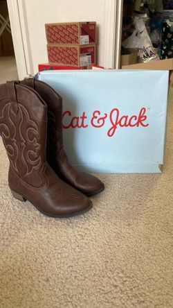 Cat and jack size 4 boots