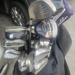 TATLORMADE GOLF CLUBS BAGS