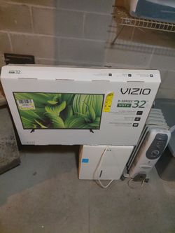 VIZIO 32 inch TV with new DVD Player