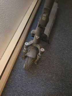 NIU - KQi 100P Foldable Electric kick scooter trade for steamdeck or gaming laptop