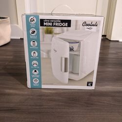 Brand New Mini Fridge Unopened Box