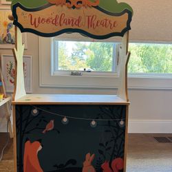 Woodland Store And Theater - Tender Leaf Toy
