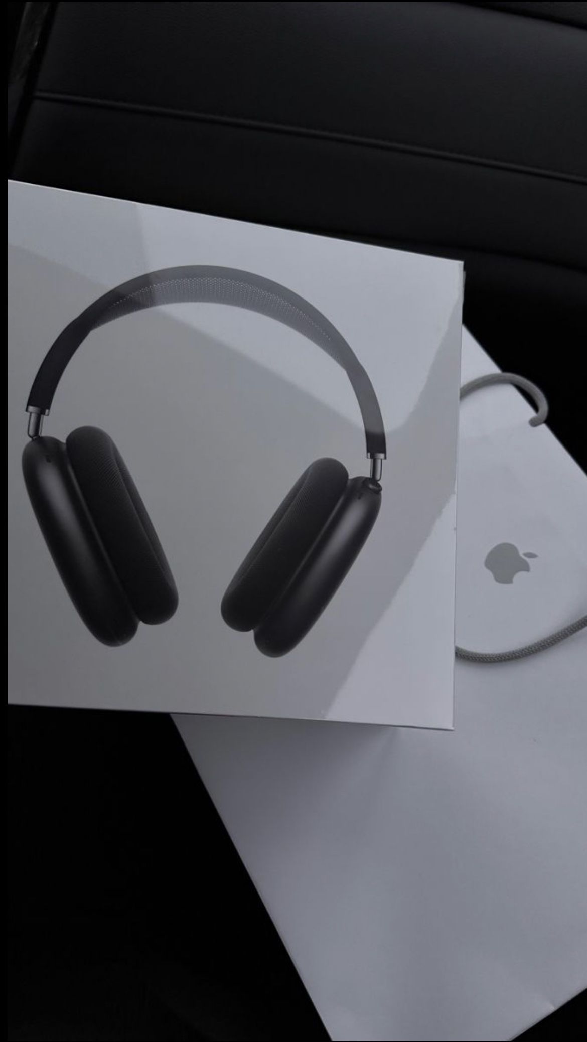 Bluetooth headphones AirPods Max