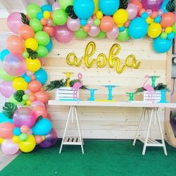 Balloons & Dessert Table