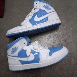 Air Jordan's Men's Sz 14 White And Blud High Tops