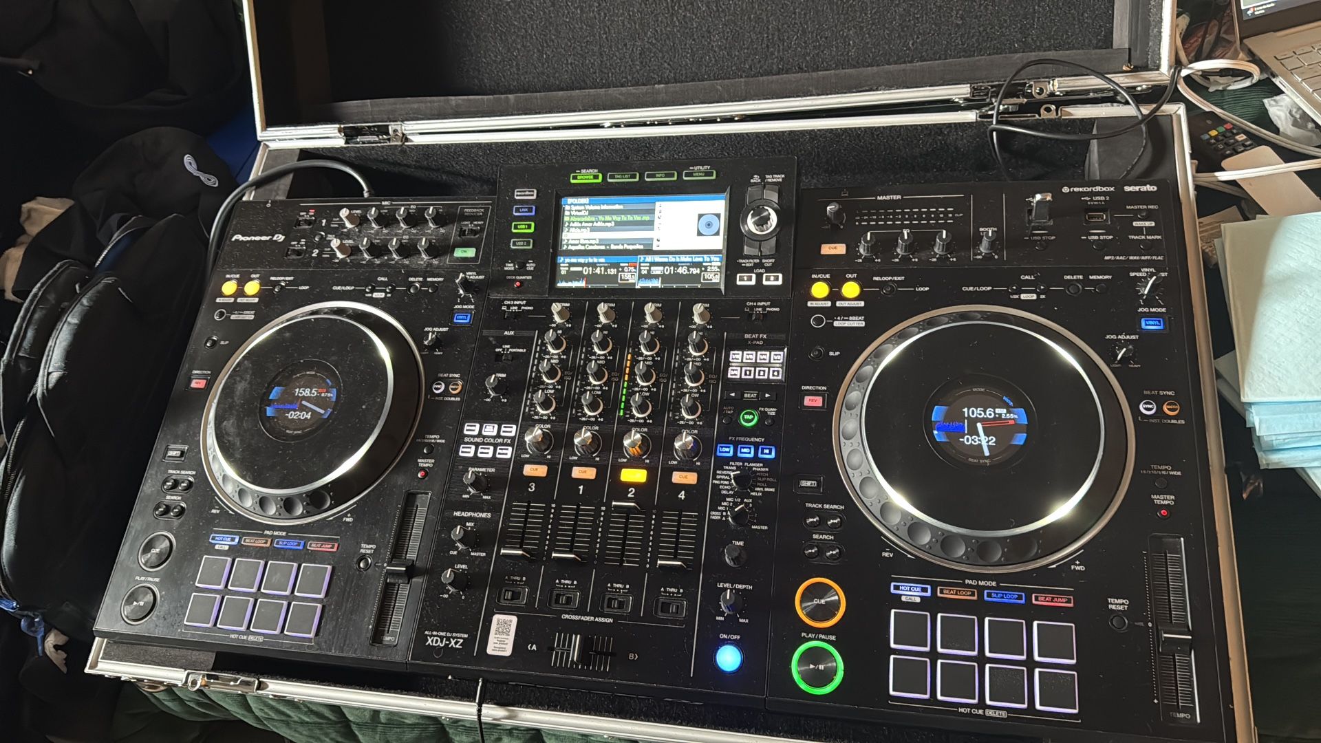 XDJ-XZ CONTROLADOR. TODO EN UNO