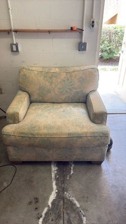 Jumbo chair - couch - desk