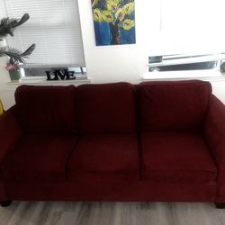 Queen-Size Sleeper Sofa – Excellent Condition