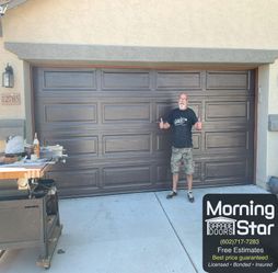 Long-Panel Design Garage Doors