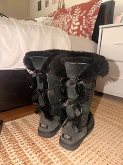 UGGS