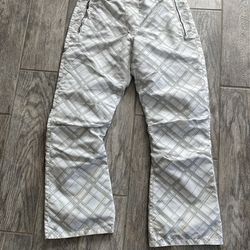 Women’s snow pants