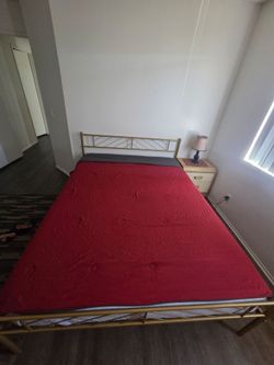 Queen gold bed