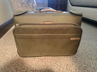 Briggs & Riley Suitcases