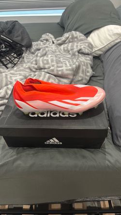 Soccer cleats