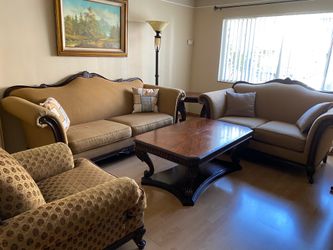 Schnadig 4 piece living room furniture set