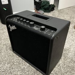 Fender Mustang LT25