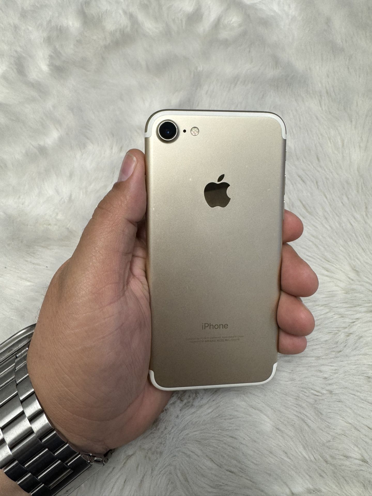 Apple iPhone 7 32GB Unlocked $100