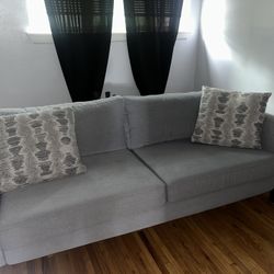 Loveseat 