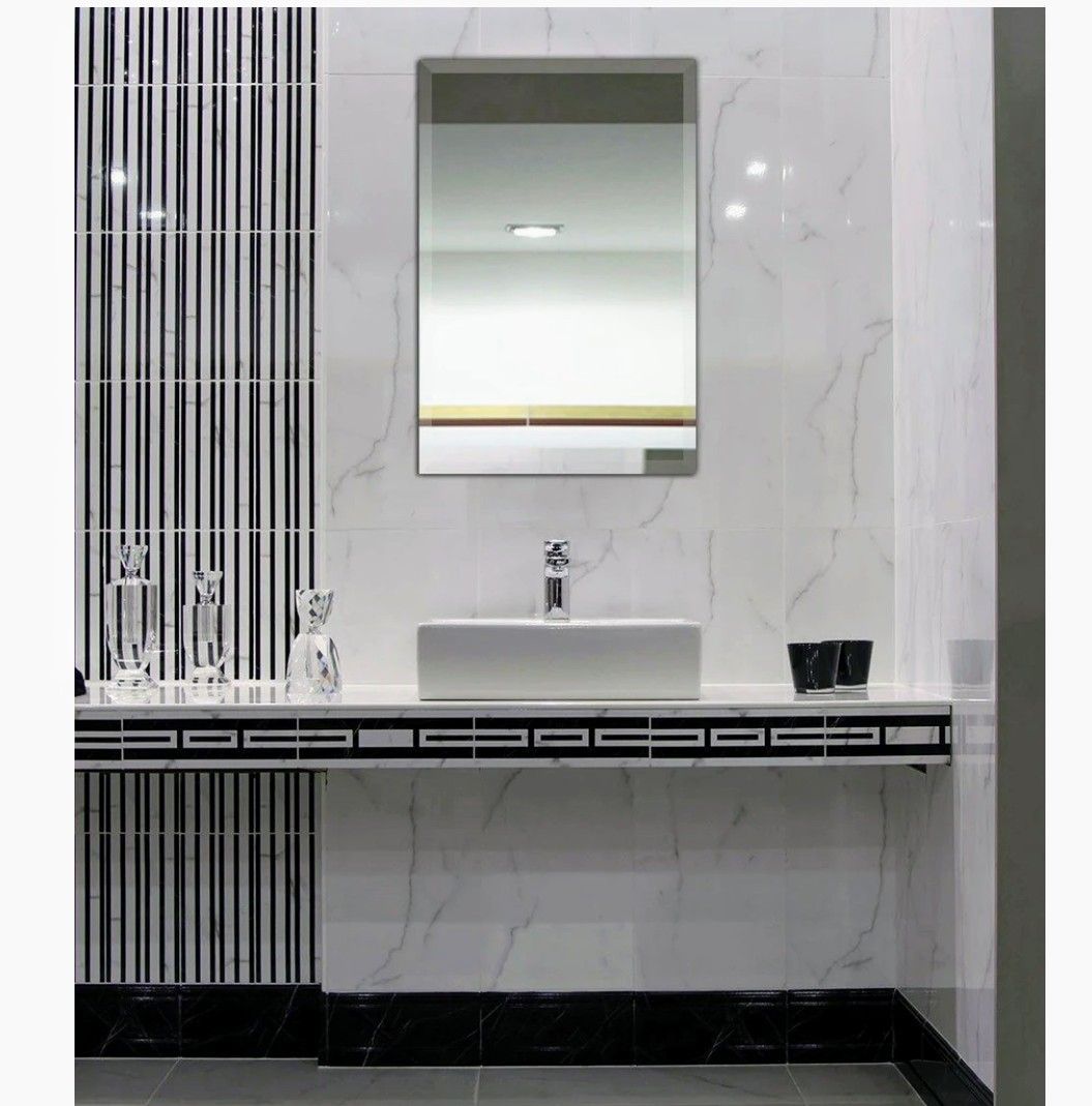 New in box Hamilton Hills Rectangular 1 Inch Beveled Wall Mirror 20" x 30" FREE DELIVERY